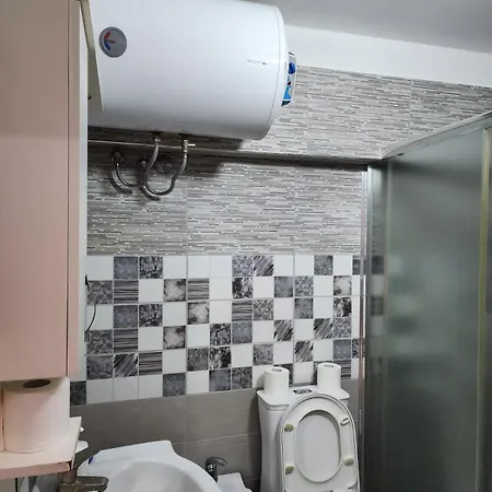Cozy Private Bath & Mini Bar Penzion Tirana