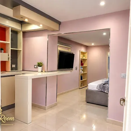 Cozy Private Bath & Mini Bar Inn Tirana
